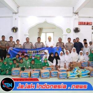 Hari Jadi ke-75 Humas Polri, Divhumas Polri Gelar Bakti Sosial untuk Lansia dan Anak Yatim