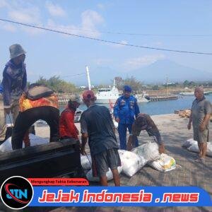 Jaga Keamanan Kawasan Dermaga, Satpolairud Polresta Banyuwangi Sambangi Pelabuhan Rakyat Boom