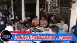 *Kapolres Jember Serap Aspirasi Pedagang, Gelar Cangkrukan di Pasar Johar*