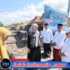 Tinjau Sungai Kalimati, Bupati Ipuk Siapkan Penanganan Terintegrasi dan Berkelanjutan