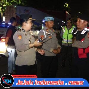 *Polres Pelabuhan Tanjung Perak Gelar Patroli Skala Besar Antisipasi Gangster dan Balap Liar*