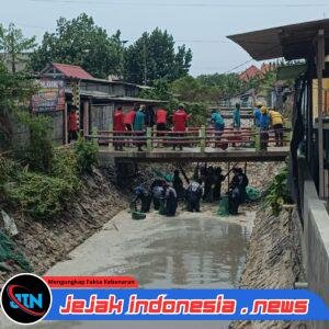 Libatkan Berbagai Unsur, Sungai Kalimati Muncar Kembali Dibersihkan