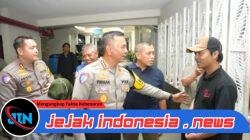 *Polri Jenguk Korban Kecelakaan Ojol di Blok M, Pastikan Penanganan Medis hingga Sembuh*