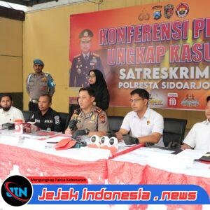 *Polresta Sidoarjo Ungkap Penipuan Online Libatkan WNA Vietnam*