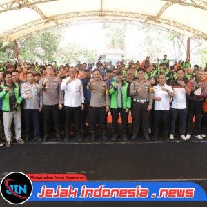 *Perkuat Sinergi Polisi Bersama Masyarakat, Polres Pasuruan Gandeng Ratusan Ojol Sukseskan ‘Jogo Omah’*